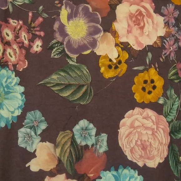 NWT LuLaRoe Classic T - Medium Florals - Picture 4 of 7